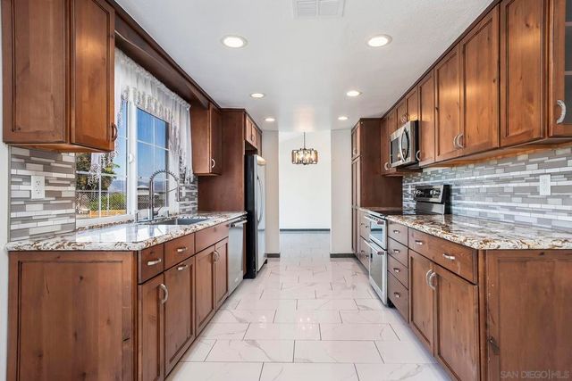 10772 AVENIDA ROBERTA, Spring Valley, CA 91978