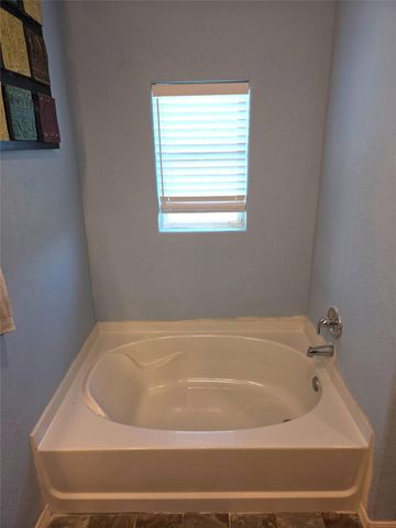 928 County Road 316, Louise, TX 77455