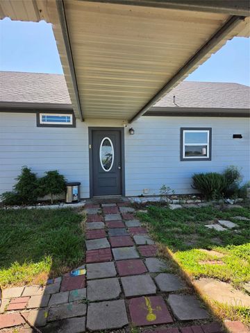 928 County Road 316, Louise, TX 77455