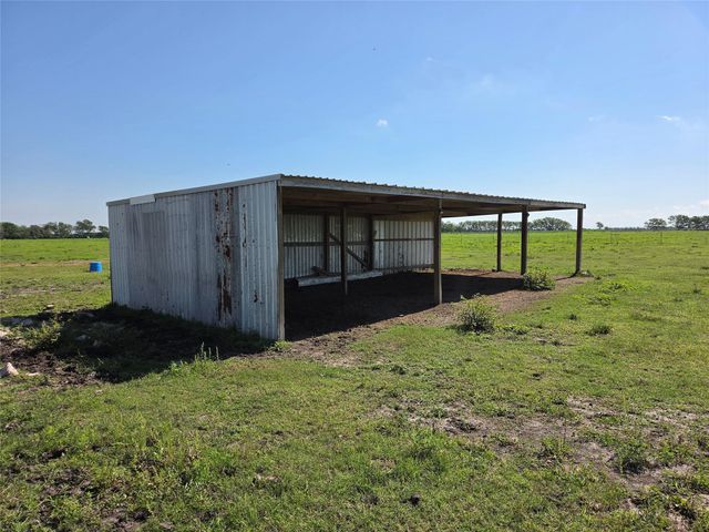928 County Road 316, Louise, TX 77455