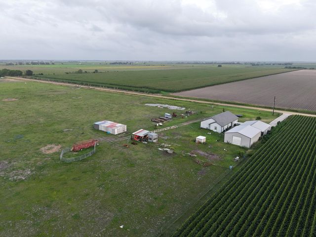 928 County Road 316, Louise, TX 77455