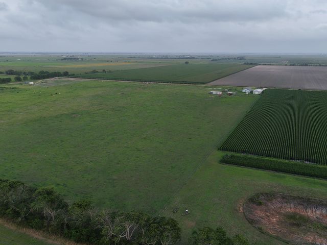928 County Road 316, Louise, TX 77455