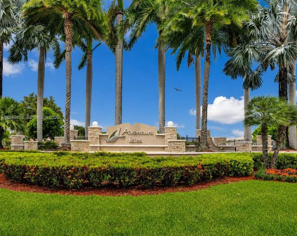 19316 NE 8th Court, Miami, FL 33179
