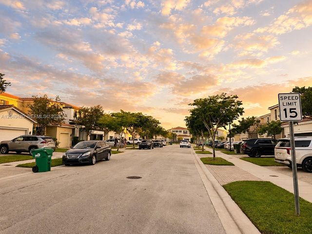 19316 NE 8th Court, Miami, FL 33179