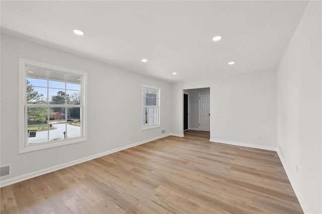 3600 River Hills Court, Ellenwood, GA 30294