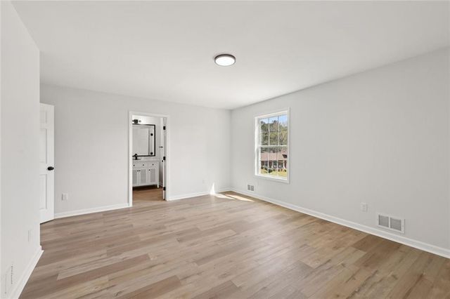 3600 River Hills Court, Ellenwood, GA 30294