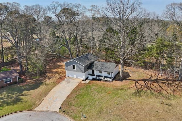 3600 River Hills Court, Ellenwood, GA 30294