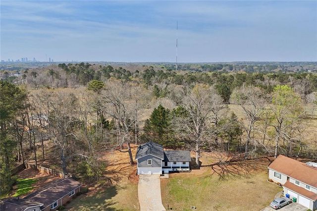 3600 River Hills Court, Ellenwood, GA 30294