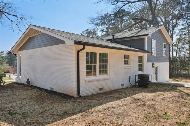 3600 River Hills Court, Ellenwood, GA 30294