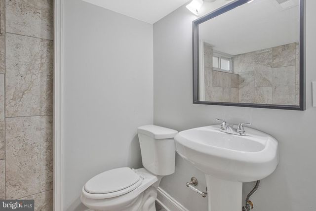 14 ADMIRAL BLVD, Dundalk, MD 21222