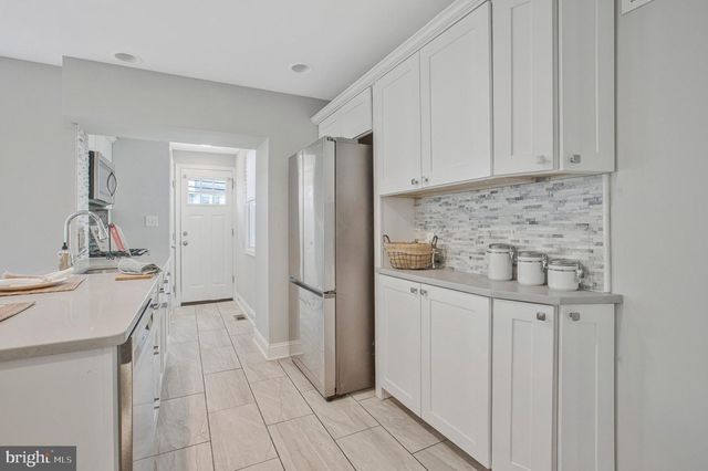 14 ADMIRAL BLVD, Dundalk, MD 21222