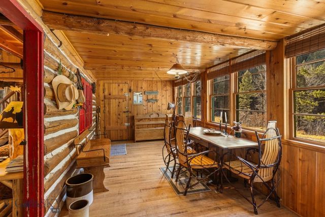 10400 Hyalite Canyon Road, Bozeman, MT 59718