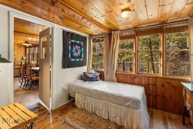 10400 Hyalite Canyon Road, Bozeman, MT 59718