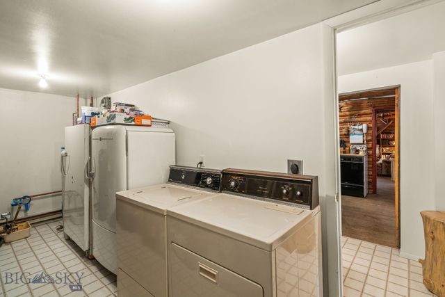 10400 Hyalite Canyon Road, Bozeman, MT 59718