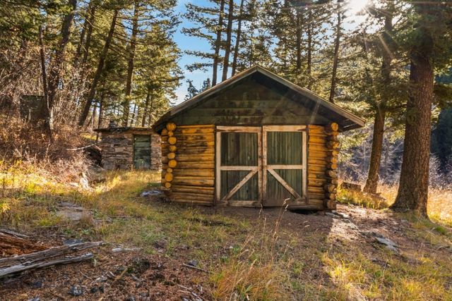 10400 Hyalite Canyon Road, Bozeman, MT 59718