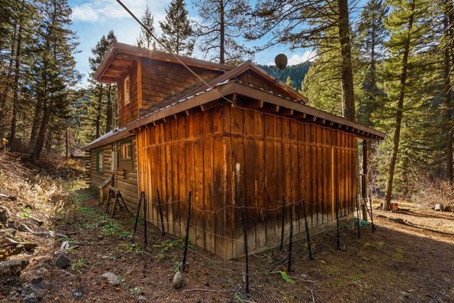 10400 Hyalite Canyon Road, Bozeman, MT 59718