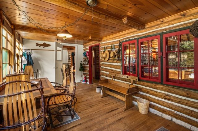 10400 Hyalite Canyon Road, Bozeman, MT 59718