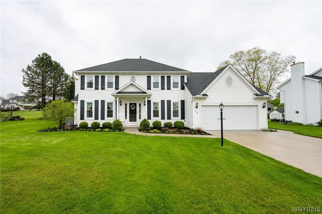 35 Pinyon Drive, Orchard Park, NY 14127