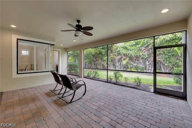 8720 Westwood Oaks PL, Fort Myers, FL 33908