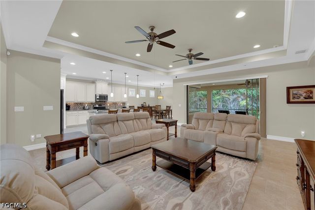 8720 Westwood Oaks PL, Fort Myers, FL 33908