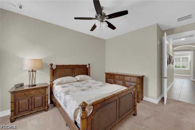 8720 Westwood Oaks PL, Fort Myers, FL 33908