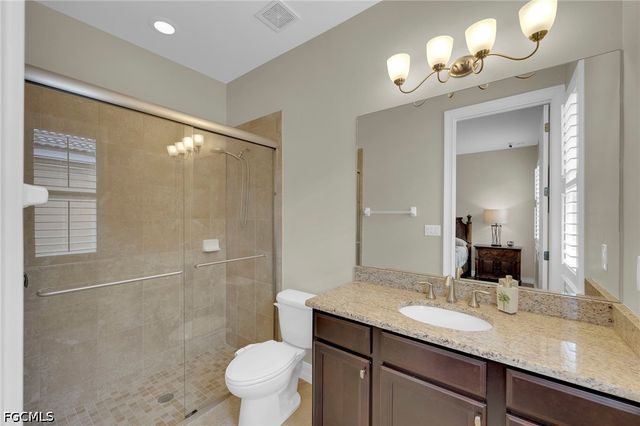 8720 Westwood Oaks PL, Fort Myers, FL 33908