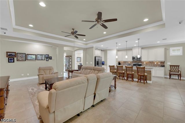 8720 Westwood Oaks PL, Fort Myers, FL 33908