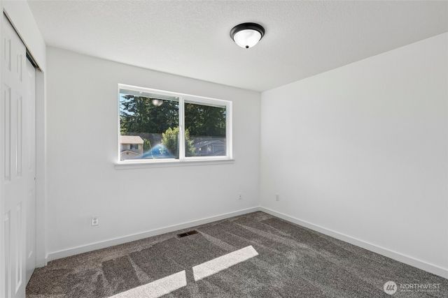16409 92nd Avenue E, Puyallup, WA 98375