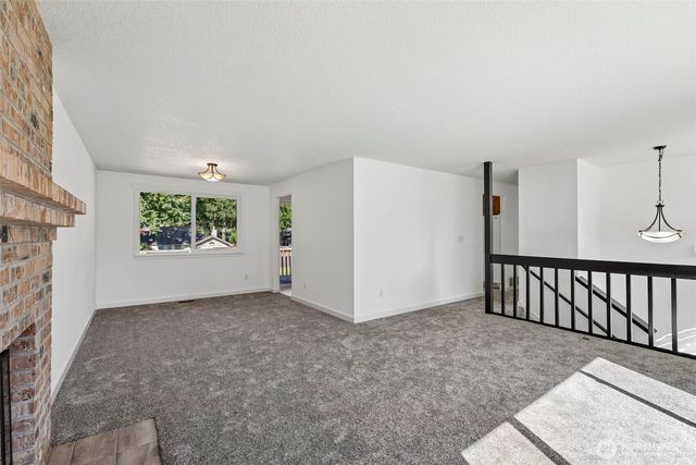 16409 92nd Avenue E, Puyallup, WA 98375