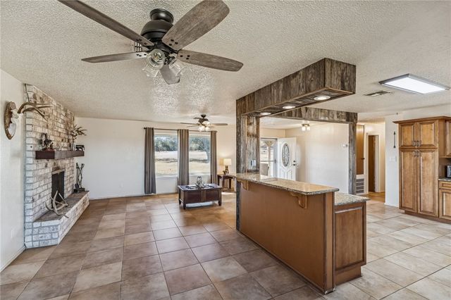 2892 W FM 884, Yorktown, TX 78164