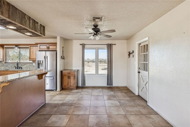 2892 W FM 884, Yorktown, TX 78164