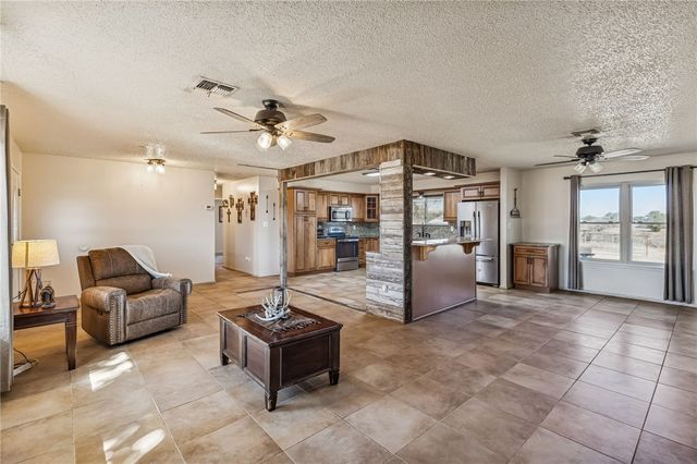 2892 W FM 884, Yorktown, TX 78164