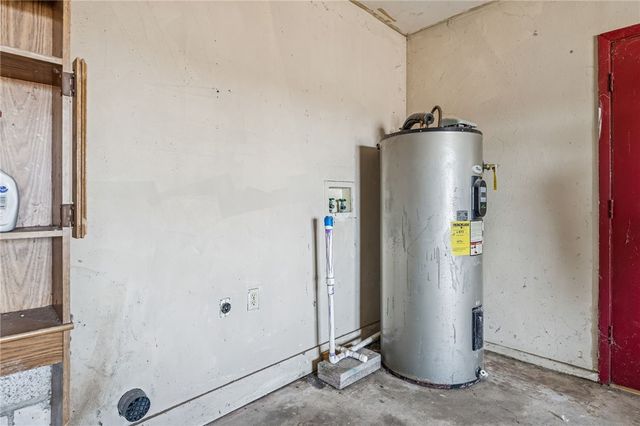 2892 W FM 884, Yorktown, TX 78164