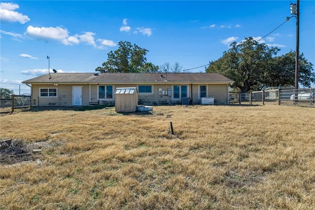 2892 W FM 884, Yorktown, TX 78164