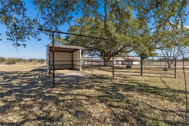2892 W FM 884, Yorktown, TX 78164