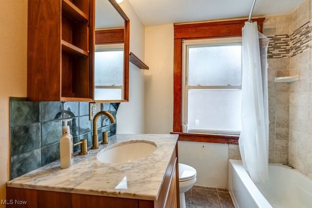 87 Hawthorne Avenue, Akron, OH 44303