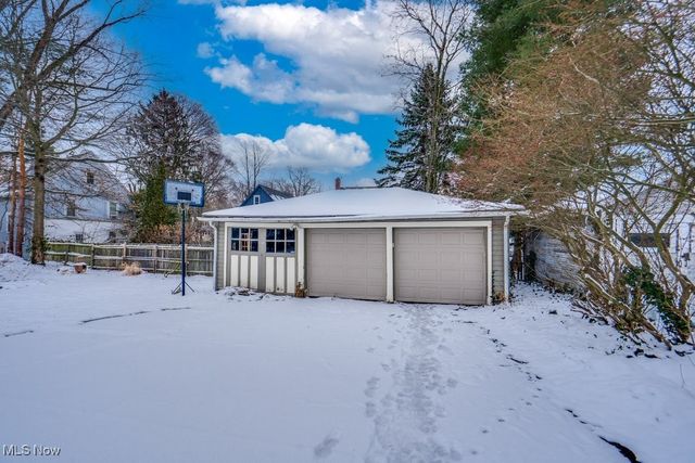 87 Hawthorne Avenue, Akron, OH 44303