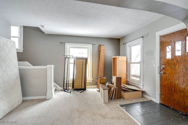 87 Hawthorne Avenue, Akron, OH 44303