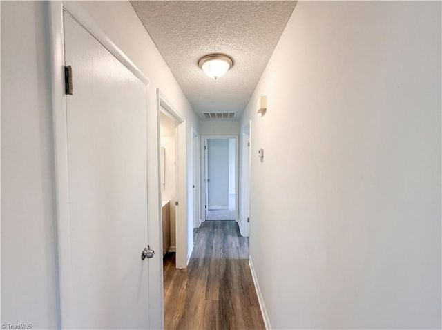 2440 Londonderry Road, Kernersville, NC 27284