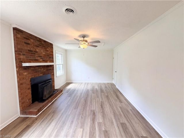 2440 Londonderry Road, Kernersville, NC 27284