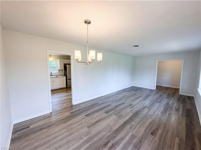 2440 Londonderry Road, Kernersville, NC 27284