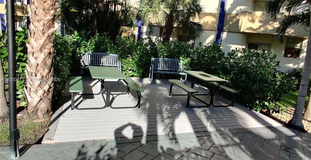 4550 NW 9th St 706E, Miami, FL 33126