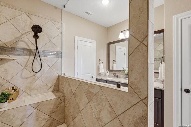 7087 Turnbow, San Antonio, TX 78252