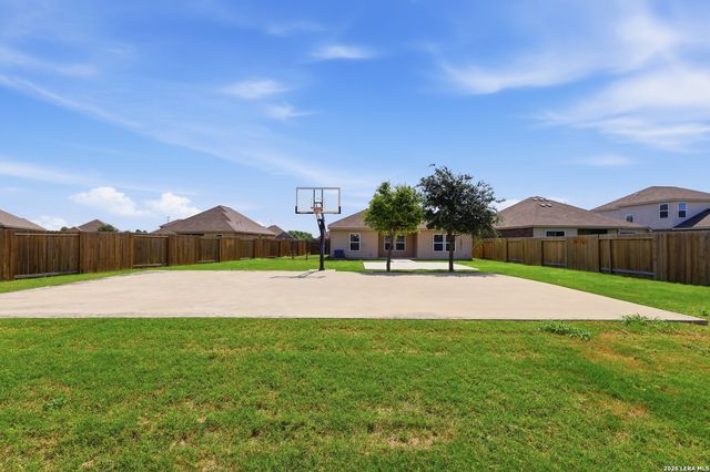 7087 Turnbow, San Antonio, TX 78252