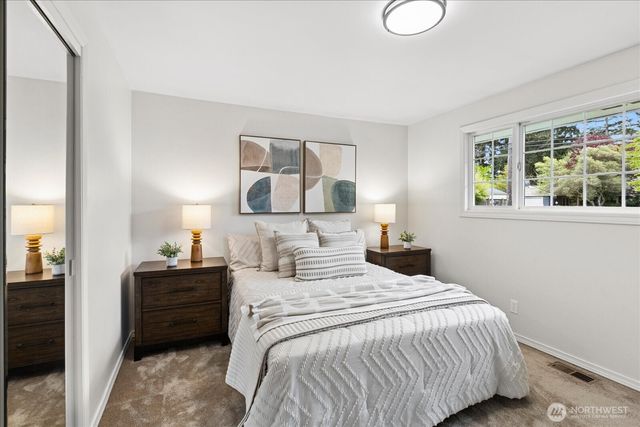 320 NW 202nd Street, Shoreline, WA 98177
