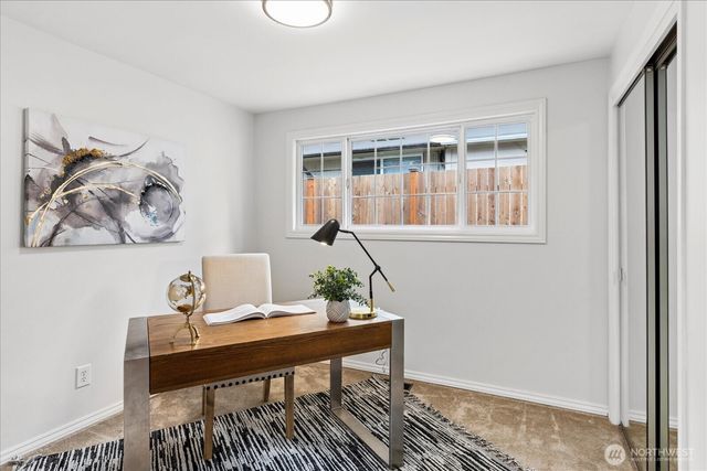 320 NW 202nd Street, Shoreline, WA 98177