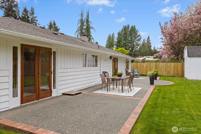 320 NW 202nd Street, Shoreline, WA 98177
