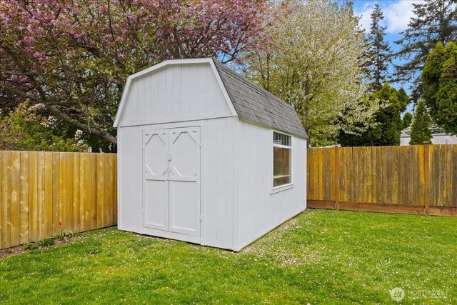 320 NW 202nd Street, Shoreline, WA 98177