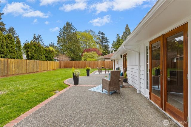 320 NW 202nd Street, Shoreline, WA 98177
