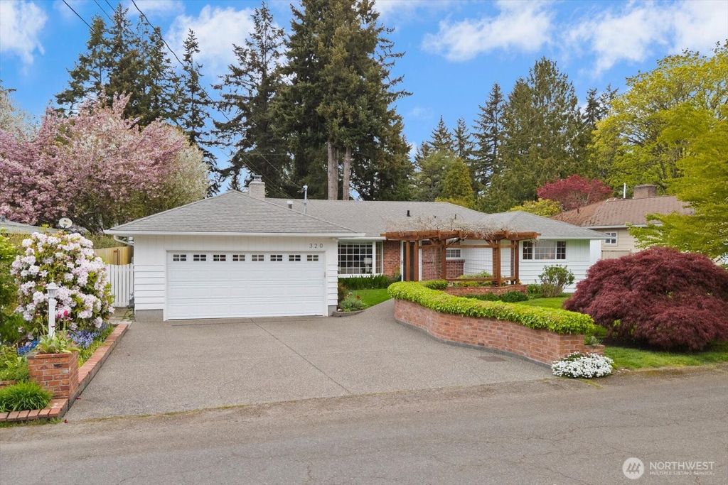 320 NW 202nd Street, Shoreline, WA 98177
